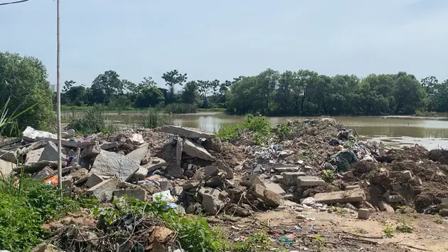 Nhiều diện tích hồ bị san lấp tại huyện Hoài Đức