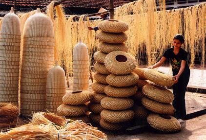 Trải nghiệm làm mây tre đan ở làng Phú Vinh | 16/09/2023