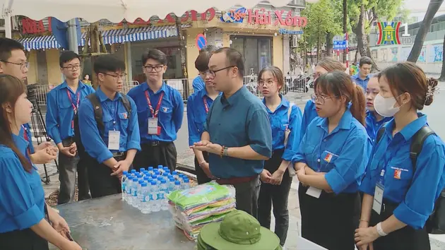 Hơn 4.000 người tình nguyện phục vụ Lễ Quốc tang 