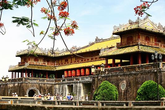 Đến với Huế mộng mơ | 27/01/2024