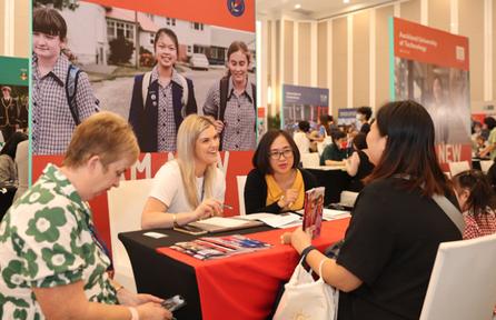Những khó khăn khi du học từ cấp ba