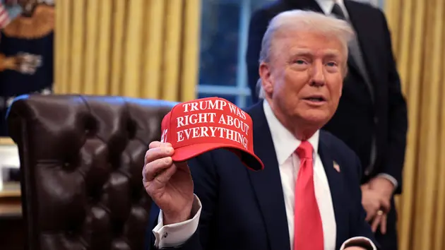 Ông Trump nói Ukraine lợi dụng Mỹ, không muốn hòa bình
