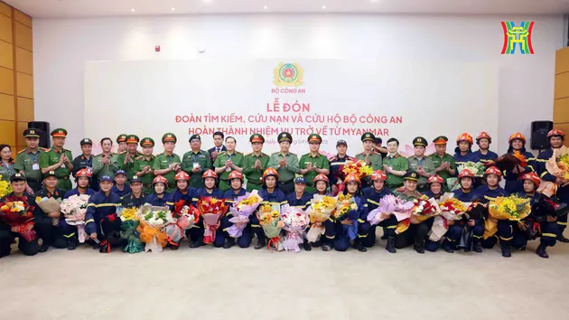 Đoàn cứu nạn Bộ Công an đã về tới sân bay Nội Bài
