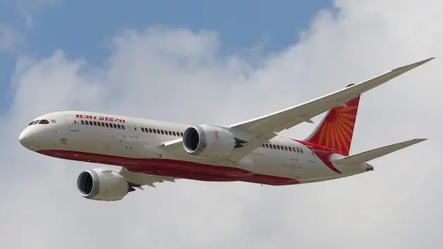 Hồ sơ vận hành ấn tượng của máy bay Boeing 787-8 Dreamliner