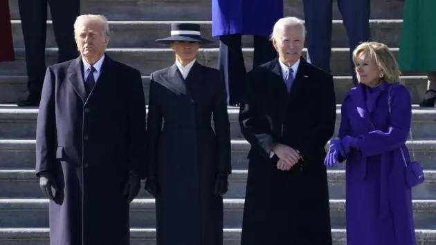 Ông Trump tiễn ông Biden lên trực thăng rời Điện Capitol