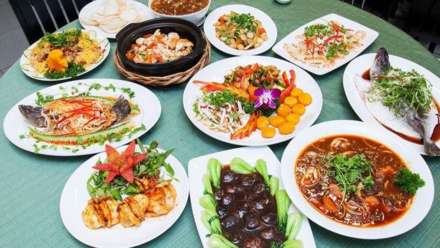 Những nhóm thực phẩm trong tiệc tất niên dễ gây đầy bụng
