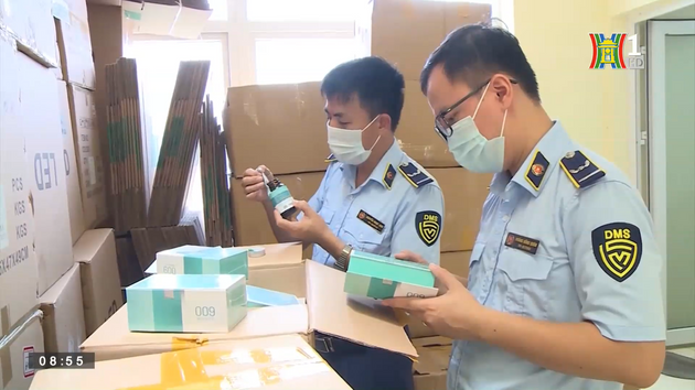 Chặn đứng hành vi buôn bán thực phẩm chức năng giả | Quản lý thị trường | 24/06/2023