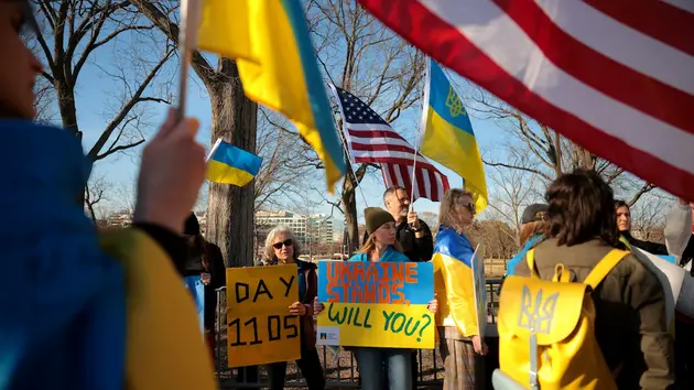 Ông Trump thu hồi quy chế tị nạn với 240.000 người Ukraine