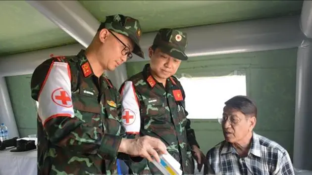 Lính quân y - những người xoa dịu nỗi đau sau thảm họa