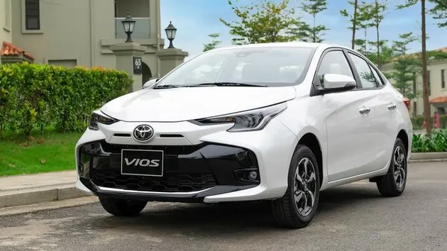 Năm mẫu sedan vẫn còn phiên bản số sàn giá rẻ