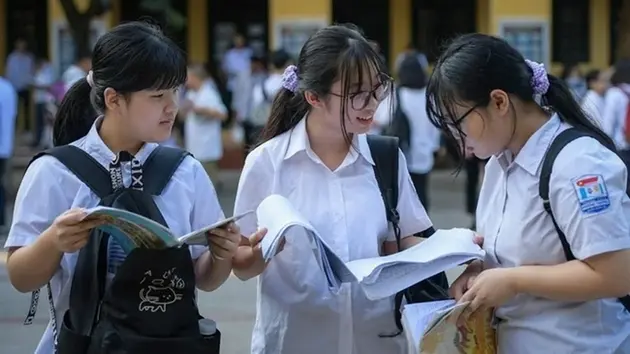Giải đề thi vào lớp 10 cùng Đài Hà Nội
