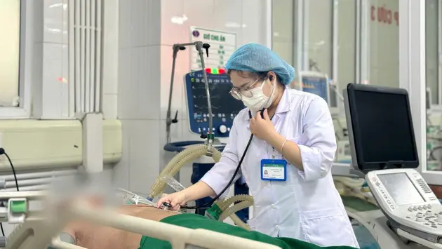 Người đàn ông nguy kịch vì uống nửa lít rượu mỗi ngày